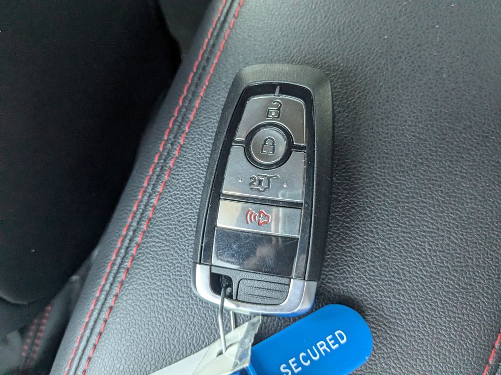 2025 Ford Escape Hybrid ST-Line photo 23