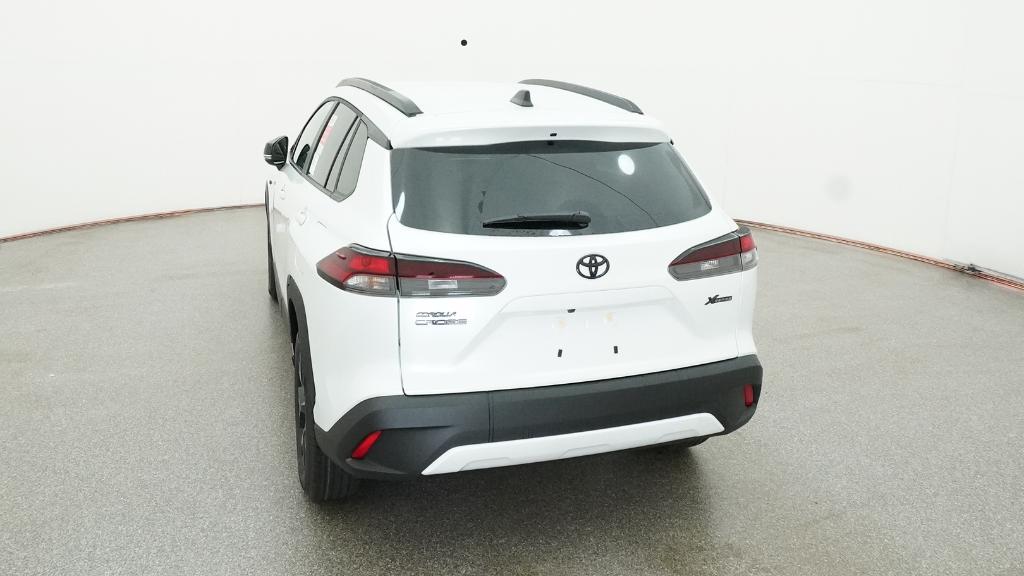 2026 Toyota Corolla Cross LE photo 11