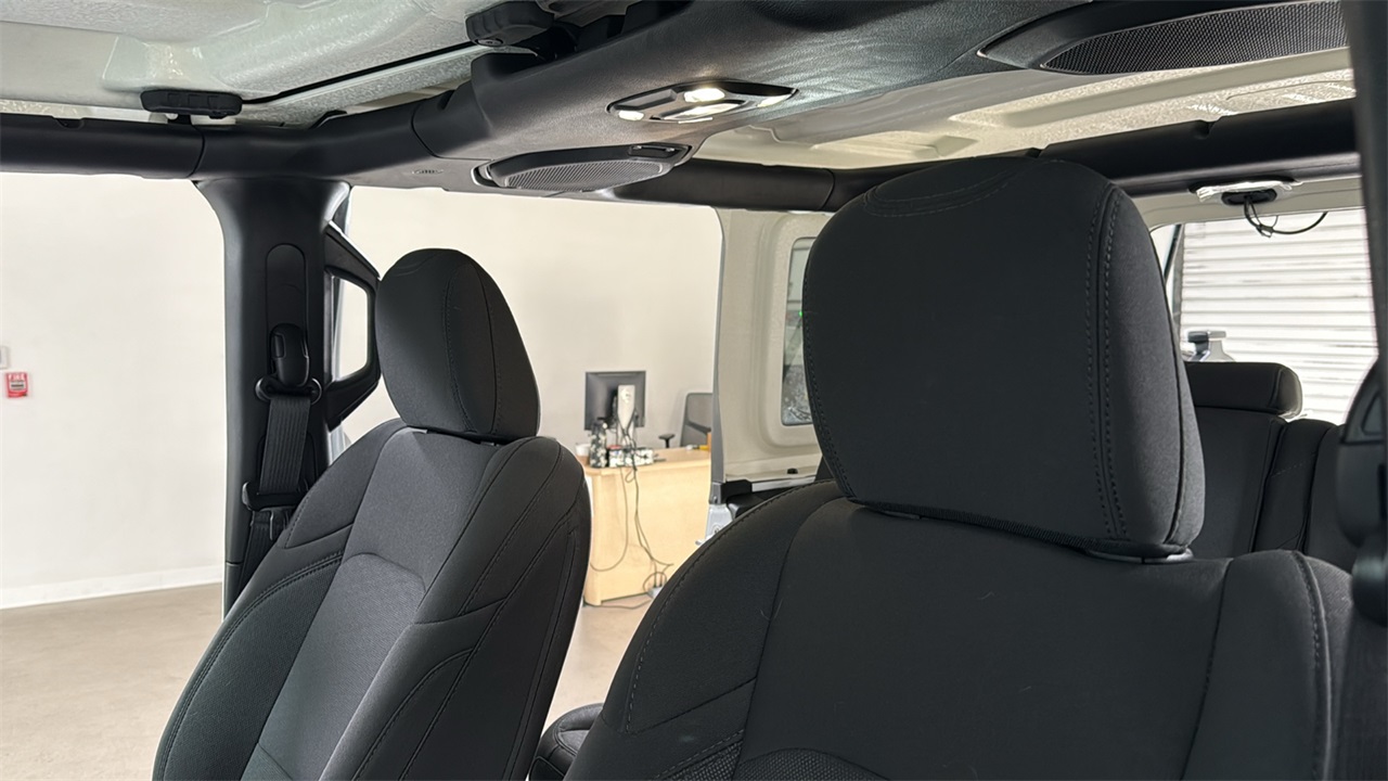 2023 Jeep Wrangler Base 4xe photo 13
