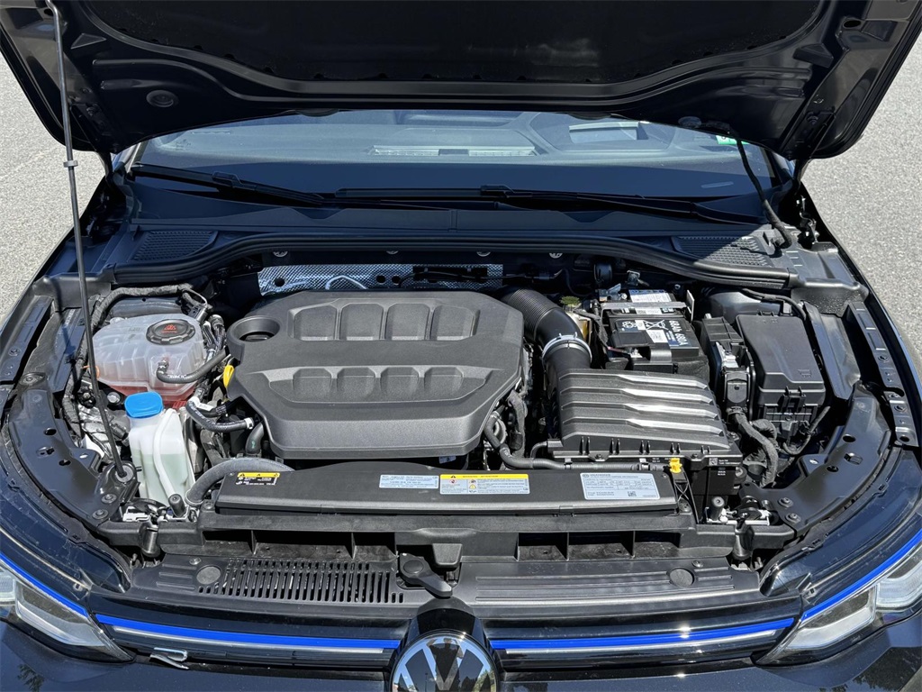 2024 Volkswagen Golf R photo 12