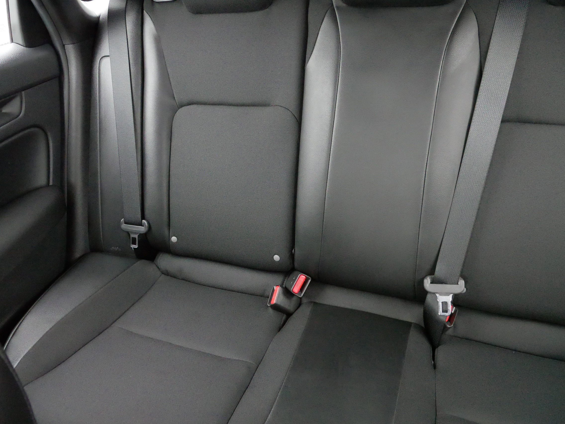 2025 Honda Civic Hatchback Sport photo 11