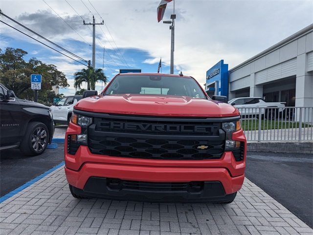 2023 Chevrolet Silverado 1500 Custom photo 3