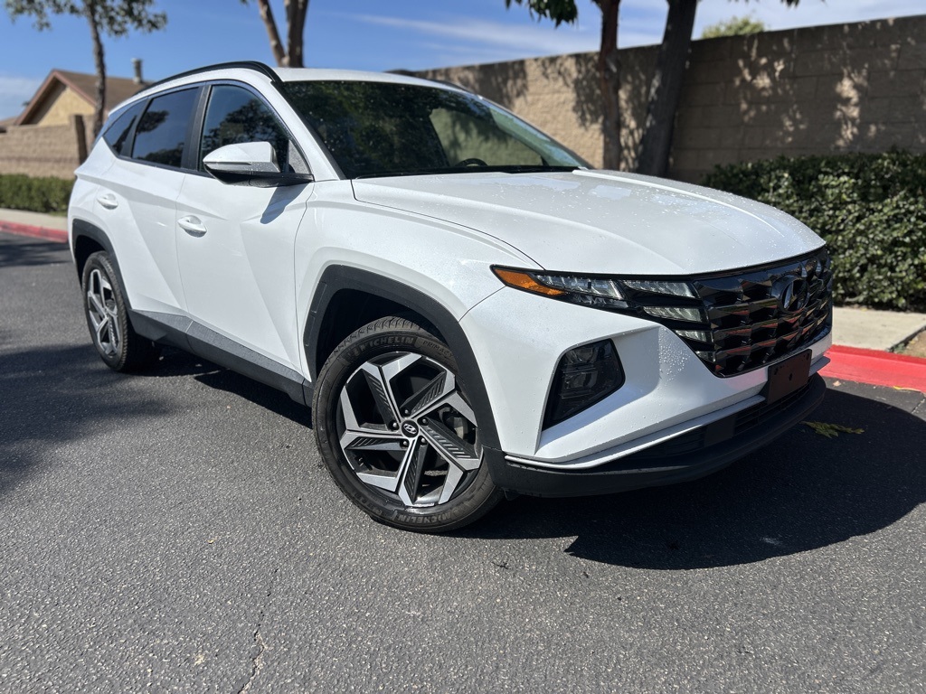 Used 2022 White Hyundai SEL image 1