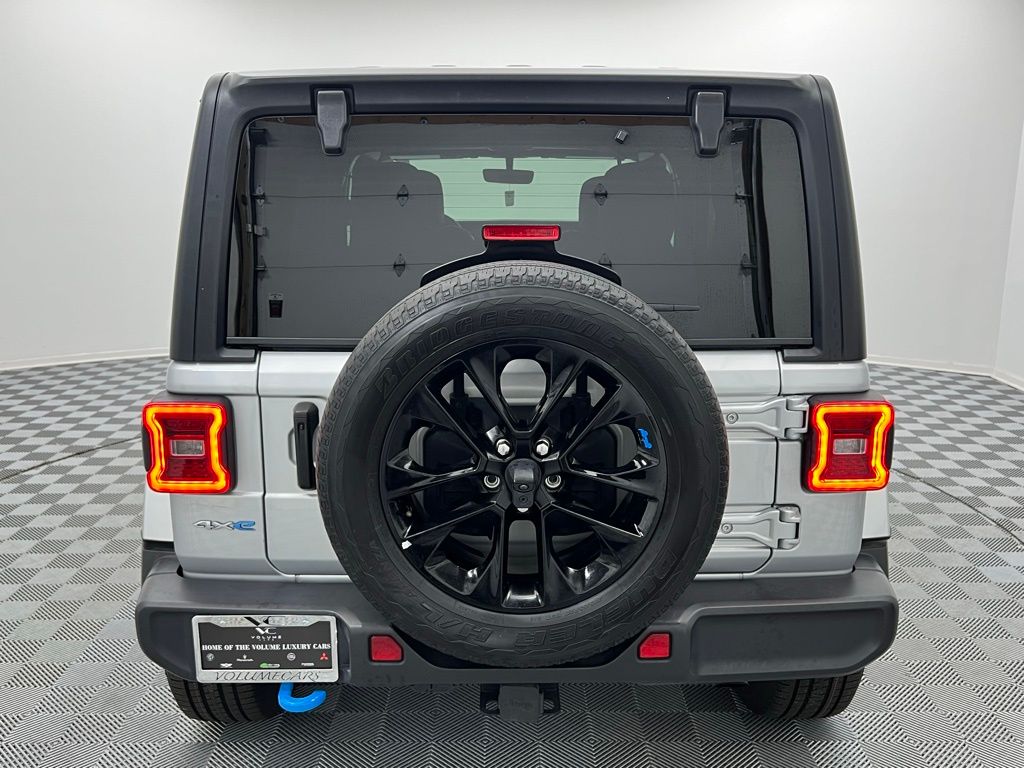 2023 Jeep Wrangler Sahara 4xe photo 5