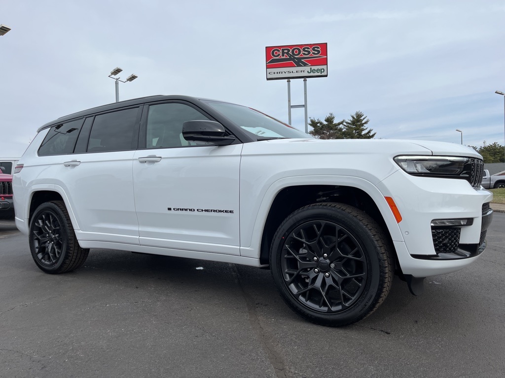 2025 Jeep Grand Cherokee L Summit Reserve photo 24