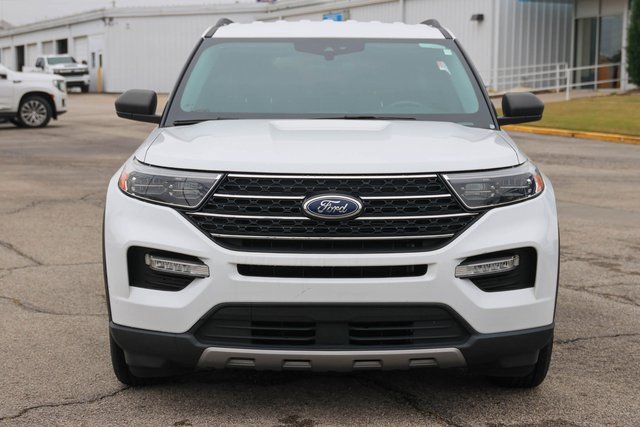 2023 Ford Explorer XLT photo 2