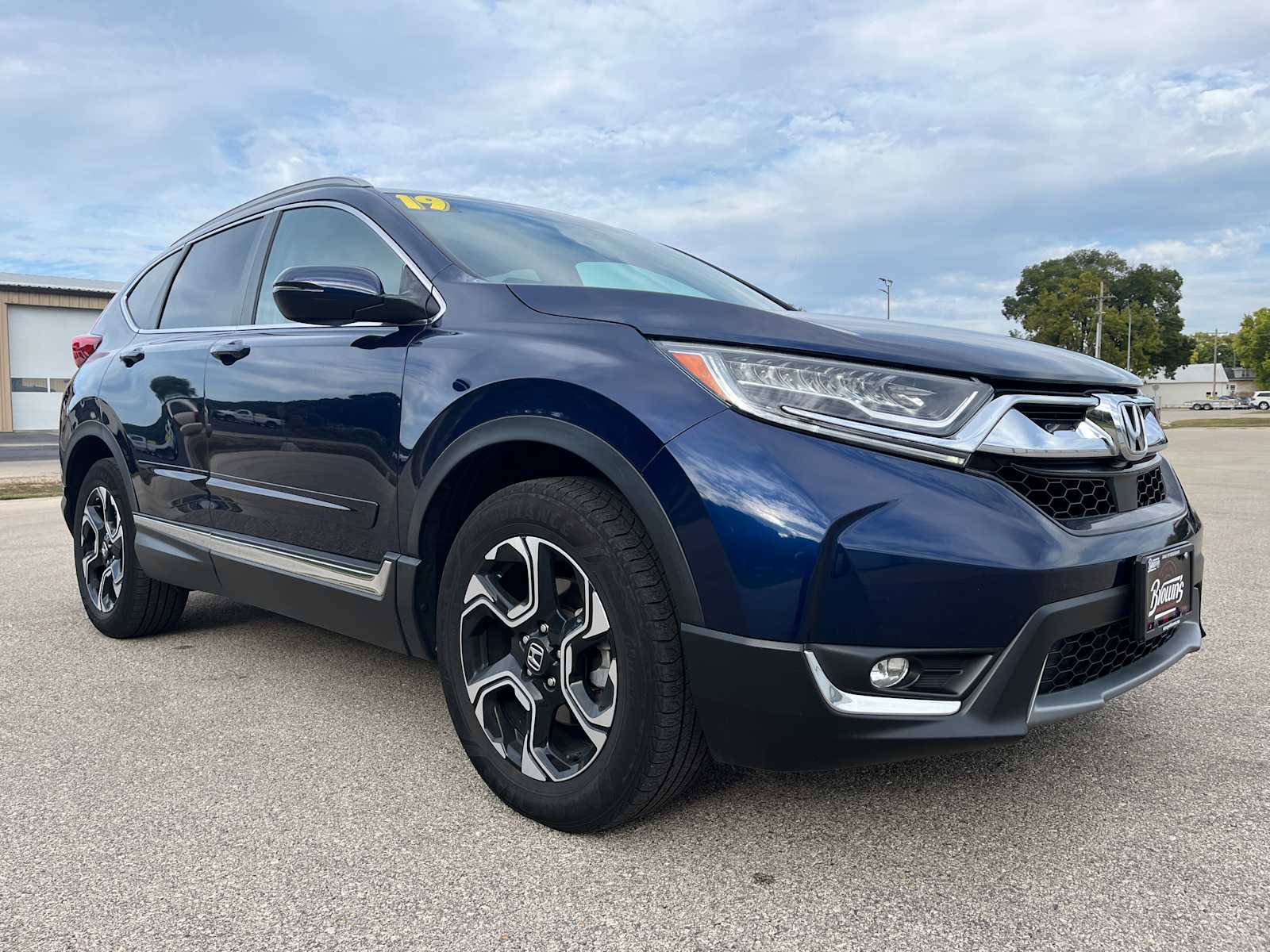2019 Honda CR-V Touring photo 2