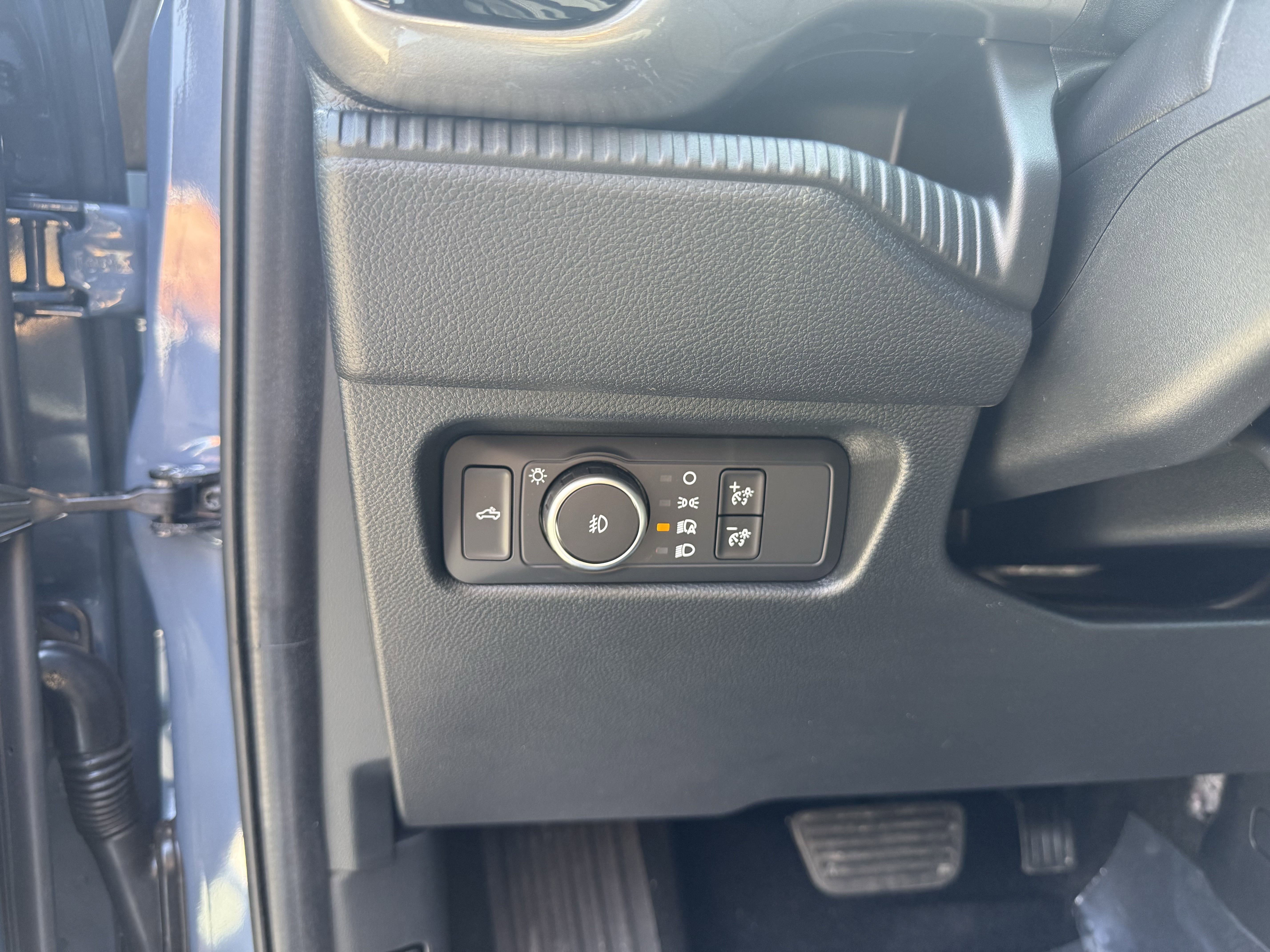 2025 Ford Ranger XLT photo 12