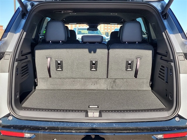 2025 Buick Enclave Sport Touring photo 3