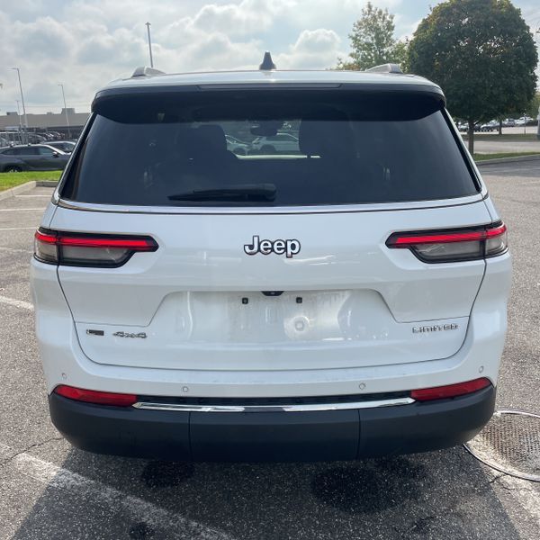 2021 Jeep Grand Cherokee Limited photo 4