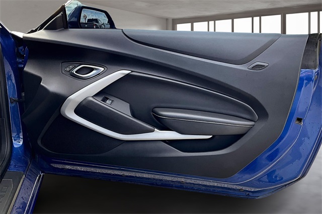2020 Chevrolet Camaro 1LT photo 25