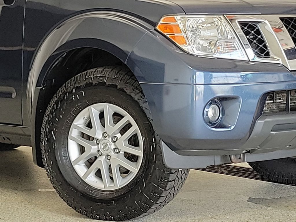 2016 Nissan Frontier SV photo 3
