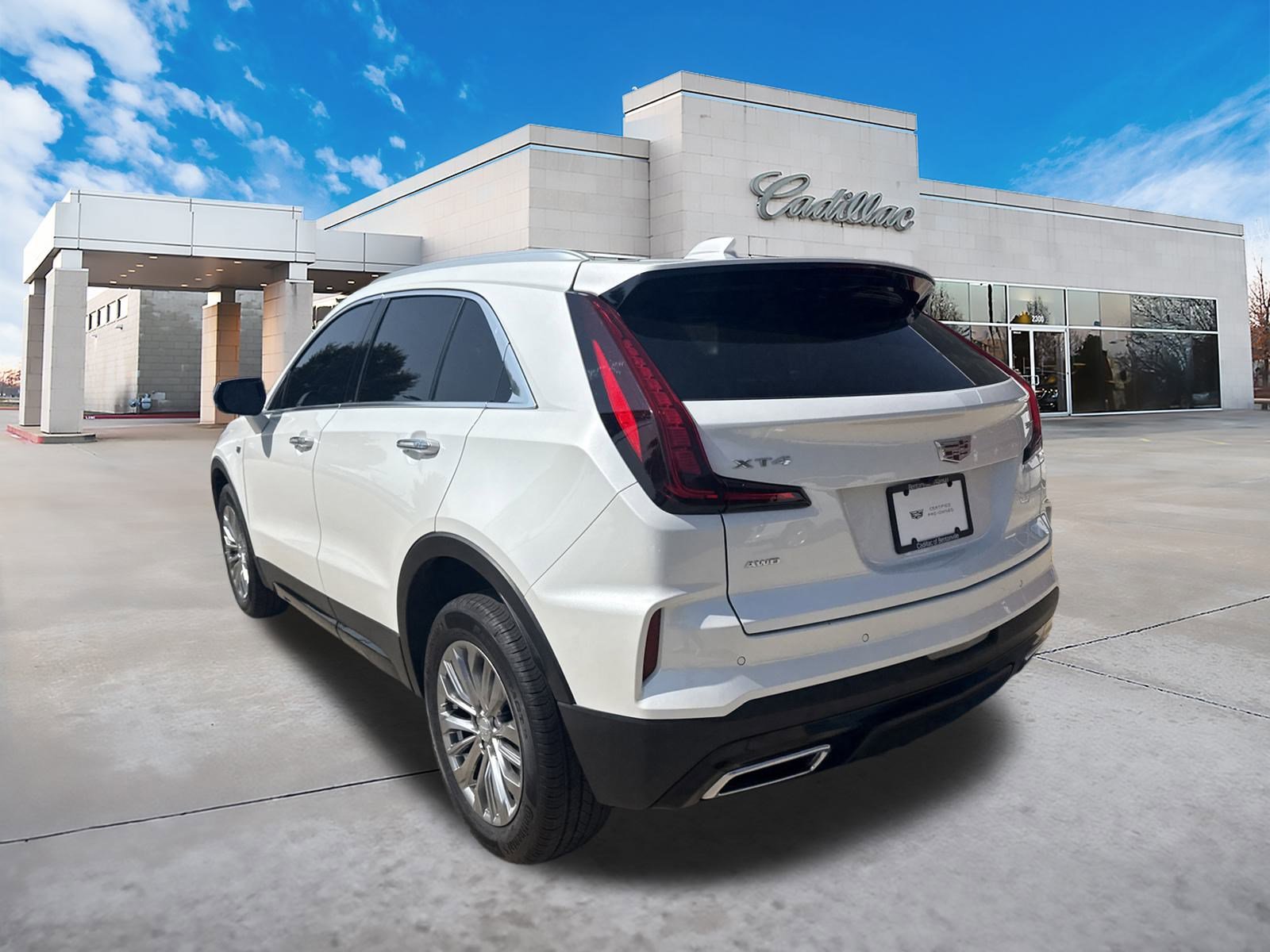 2024 Cadillac XT4 Premium Luxury photo 4