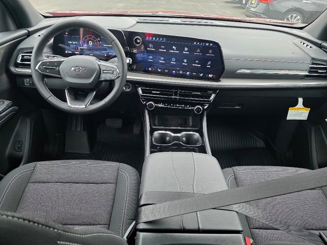 2026 Chevrolet Traverse photo 2