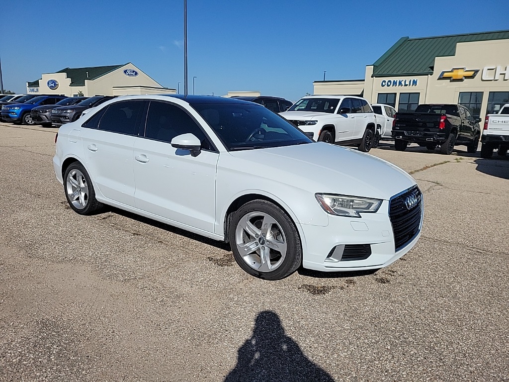 PreOwned 2017 Audi A3 2.0T Premium 4D Sedan in Hutchinson NP9552B