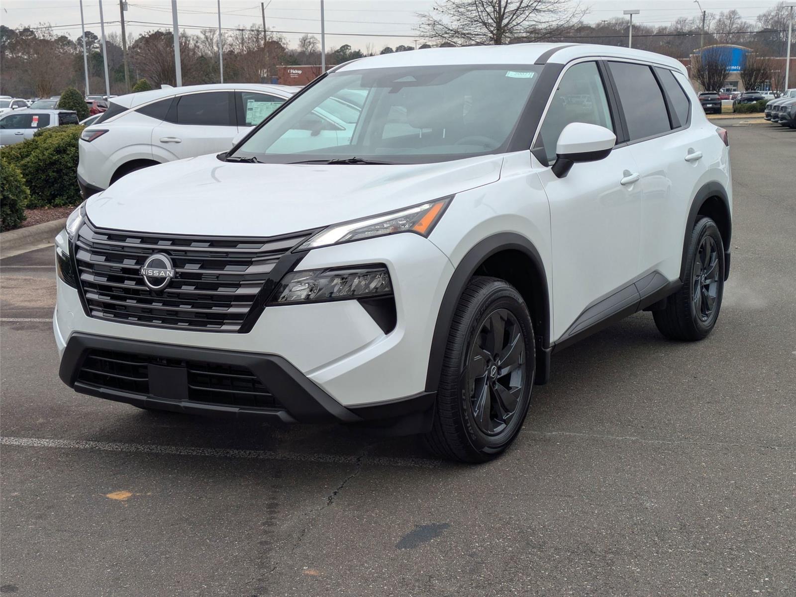 2026 Nissan Rogue SV's photo