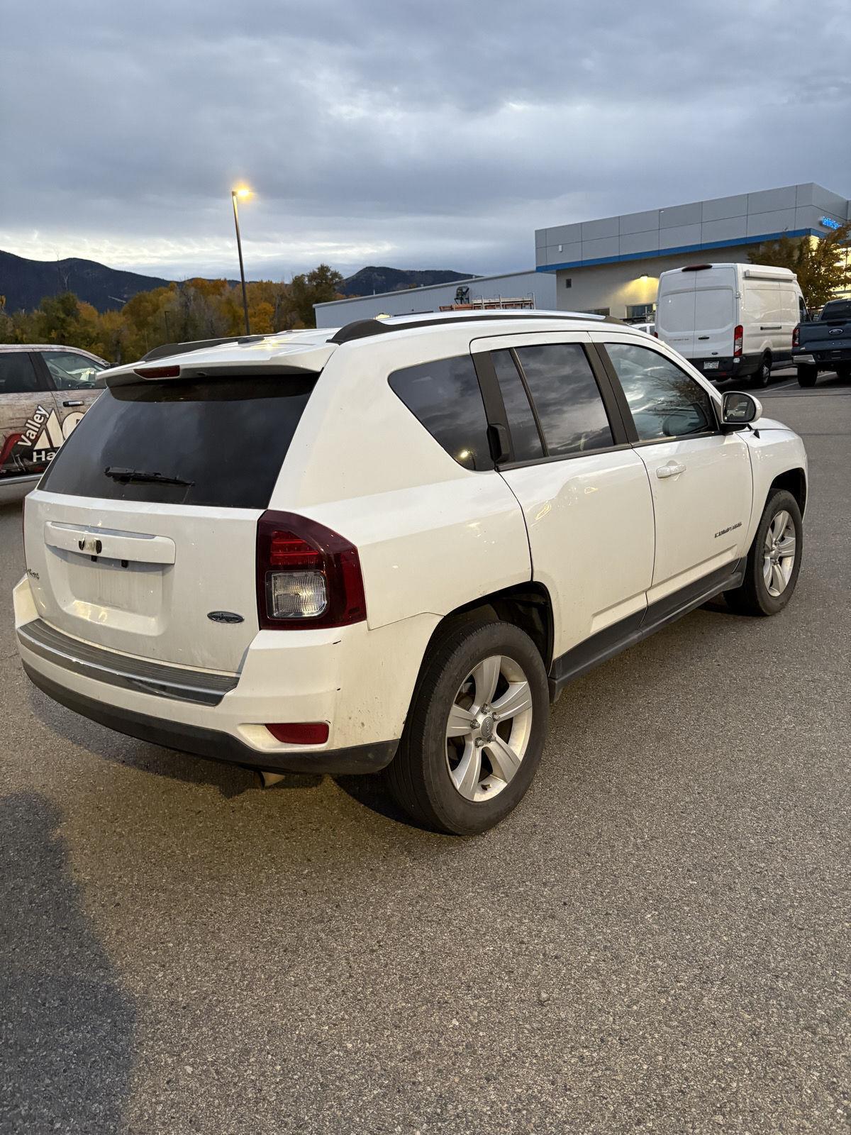 2015 Jeep Compass High Altitude photo 2
