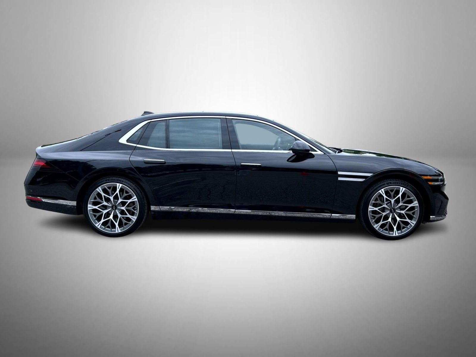 2024 Genesis G90 3.5T AWD photo 4