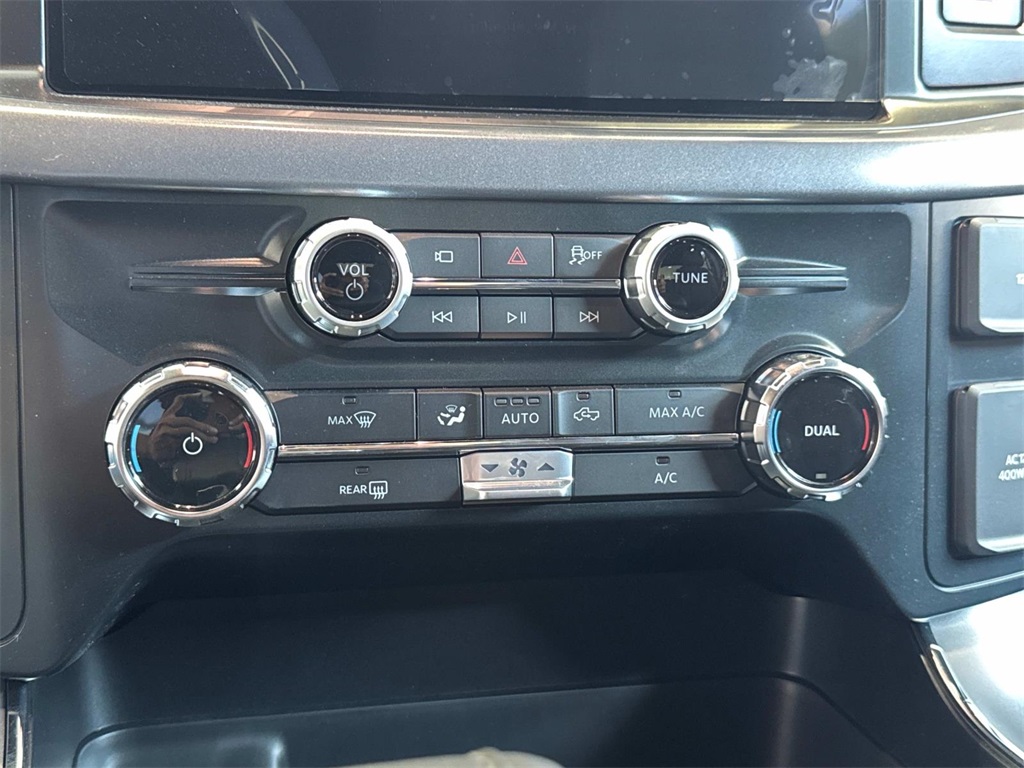 2025 Ford F-150 XLT photo 9
