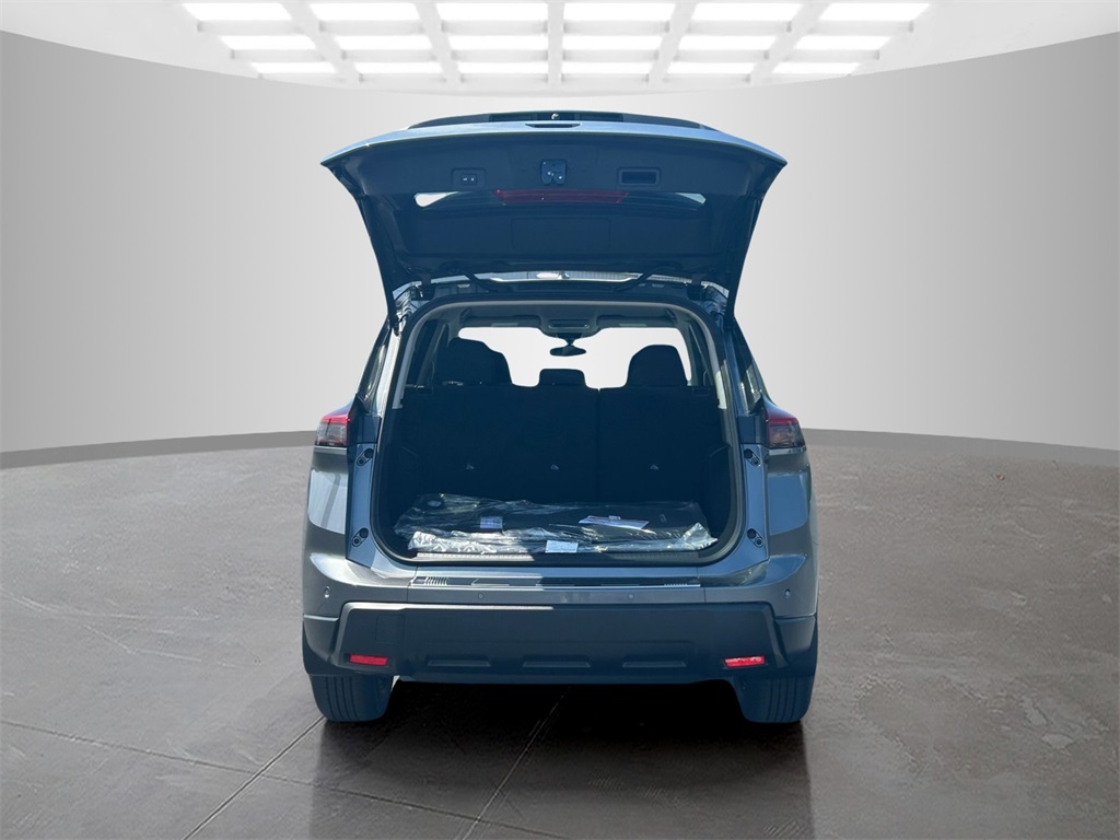 2026 Nissan Rogue SV photo 6