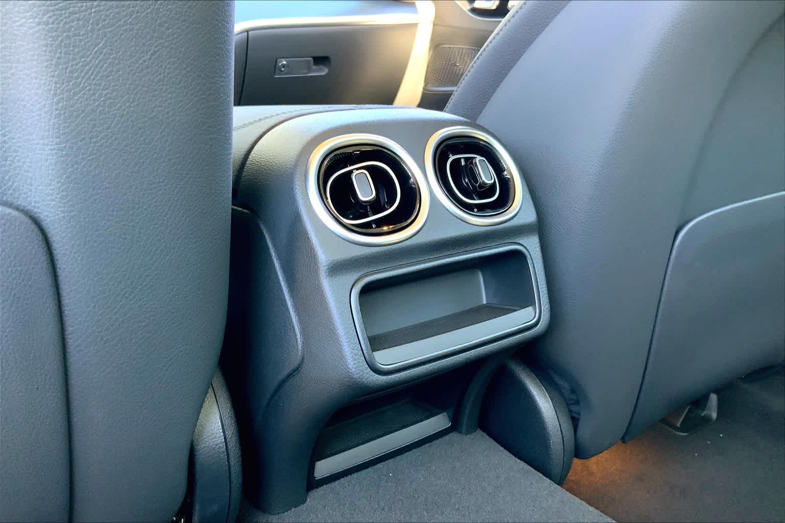 2025 Mercedes Benz C 300 photo 11