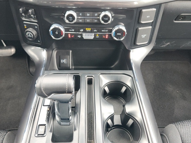 2023 Ford F-150 XLT photo 24
