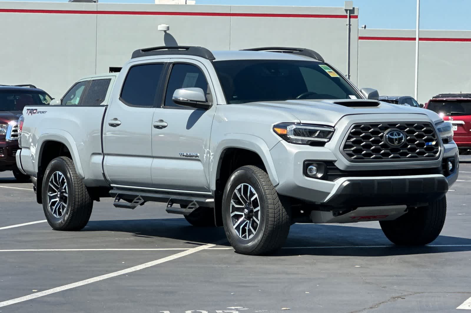 2020 Toyota Tacoma TRD Sport photo 4