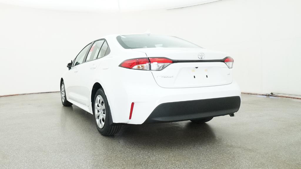 2025 Toyota Corolla LE photo 13