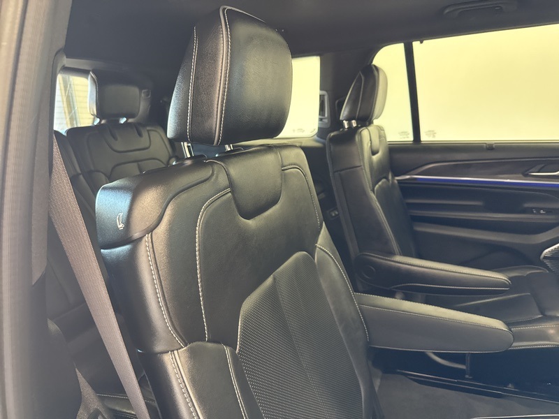 2022 Jeep Grand Cherokee Overland photo 15