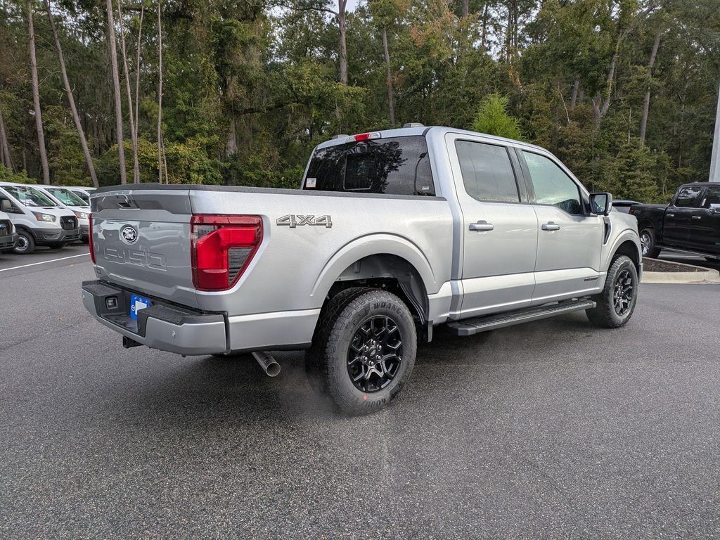 2025 Ford F-150 XLT photo 4