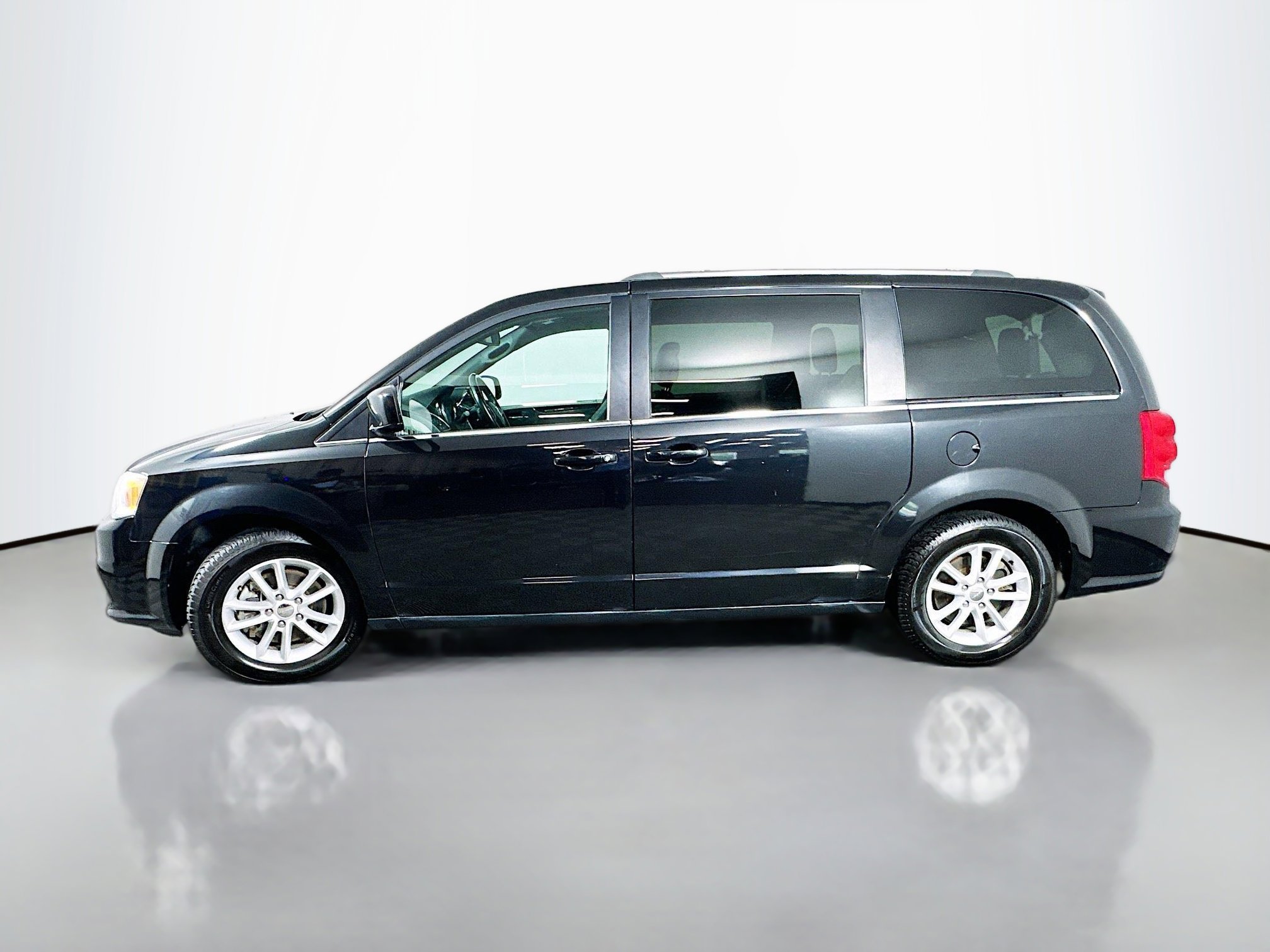 2019 Dodge Grand Caravan SXT photo 4