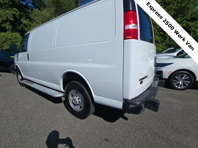 2024 Chevrolet Express Cargo Van 2500 photo 8