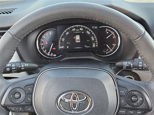 2023 Toyota RAV4 XLE Premium photo 26
