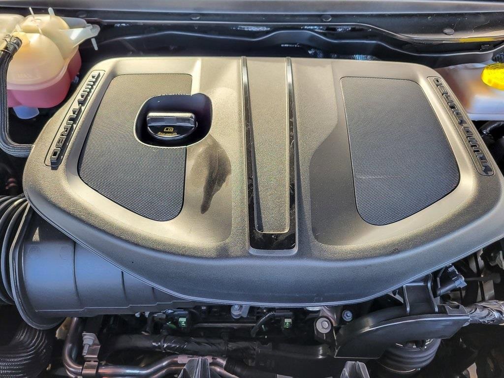 2025 RAM 1500 - Image 25