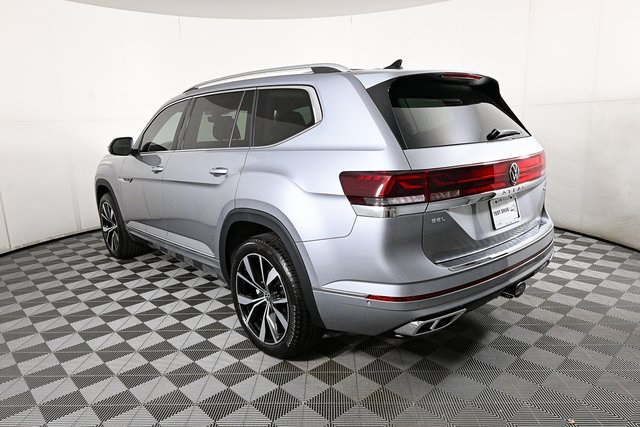 2025 Volkswagen Atlas SEL Premium R-Line photo 4