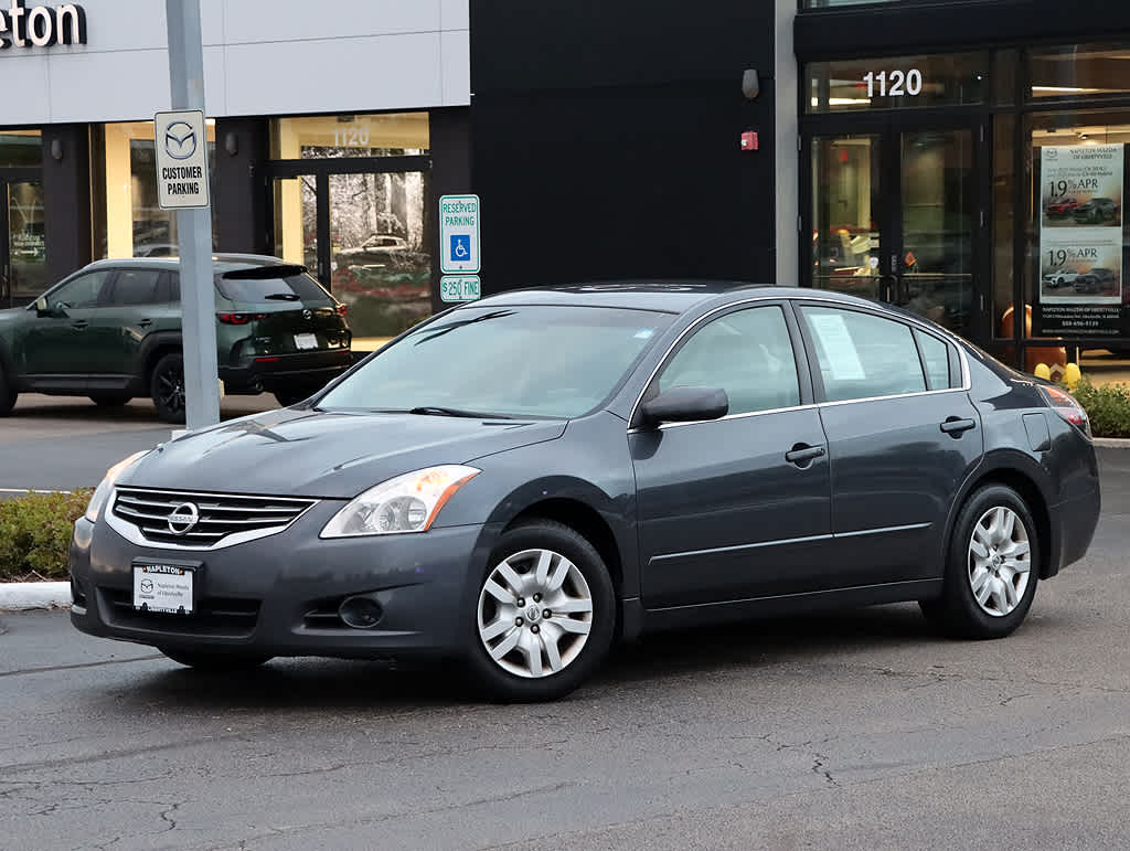 Used 2012 Nissan Altima S with VIN 1N4AL2AP2CC157105 for sale in Libertyville, IL