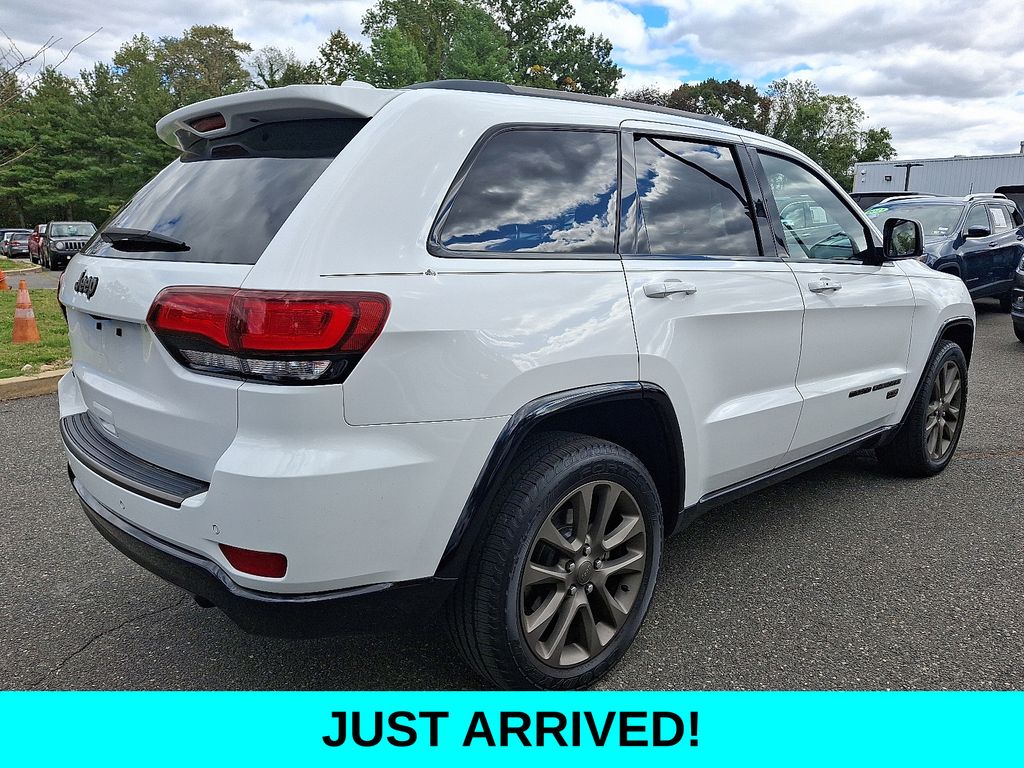 2016 Jeep Grand Cherokee Limited photo 4