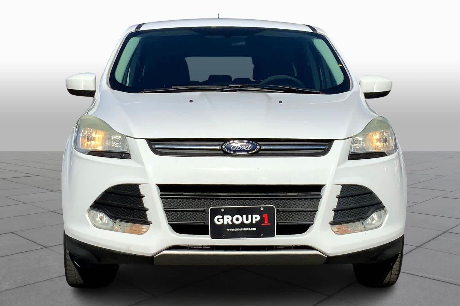 2014 Ford Escape SE photo 2