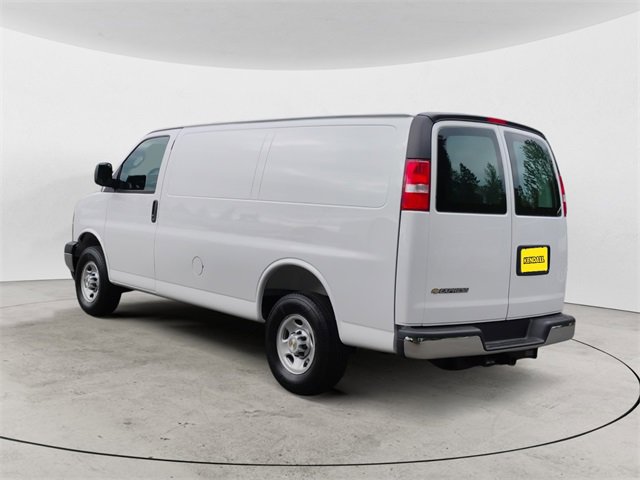 2025 Chevrolet Express Cargo 2500 photo 3