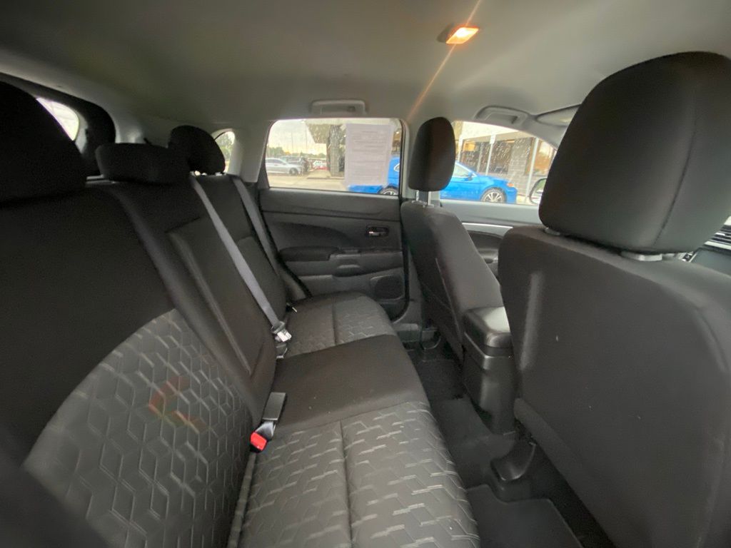 2024 Mitsubishi Outlander Sport ES photo 20