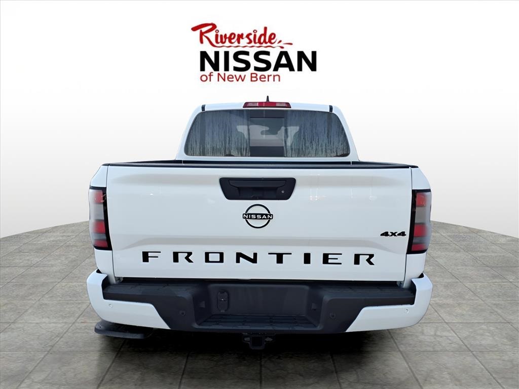 2026 Nissan Frontier Crew Cab SV photo 3