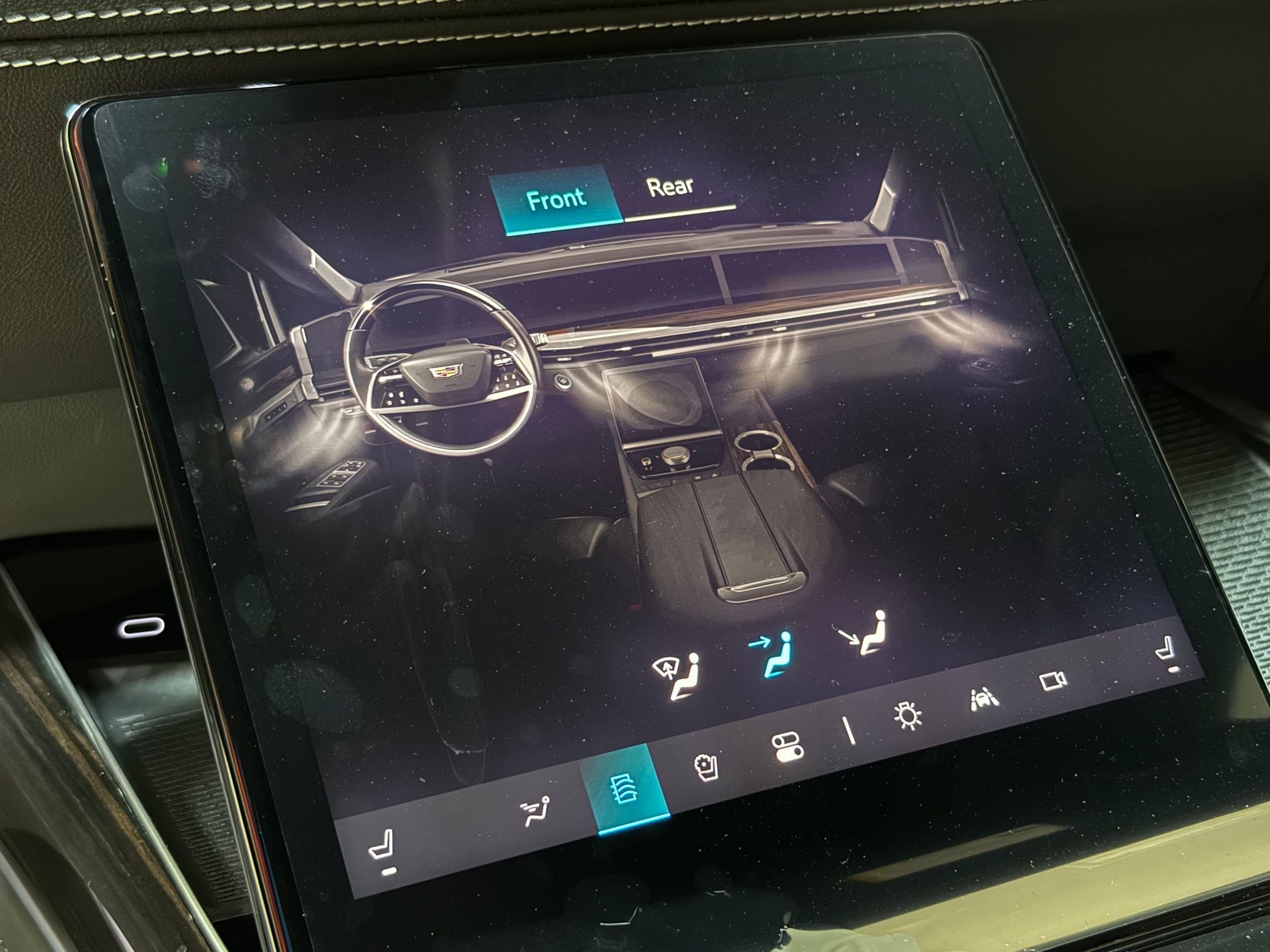 2025 Cadillac Escalade ESV Luxury photo 30