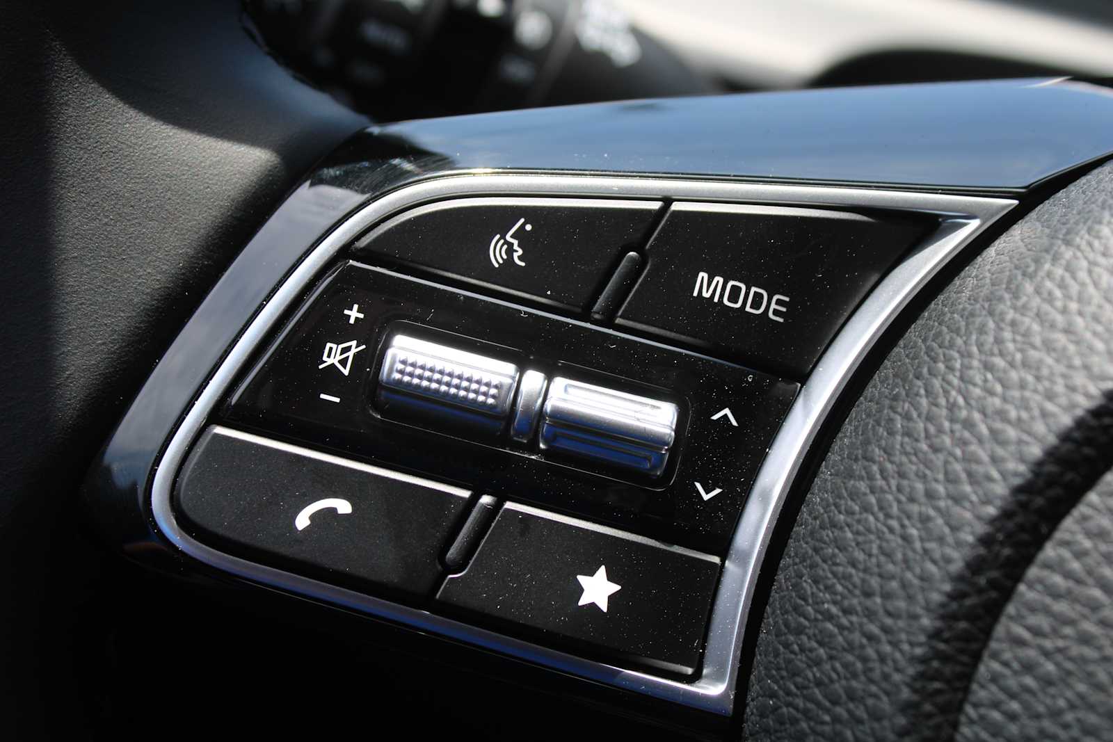 2025 Kia Seltos S photo 44