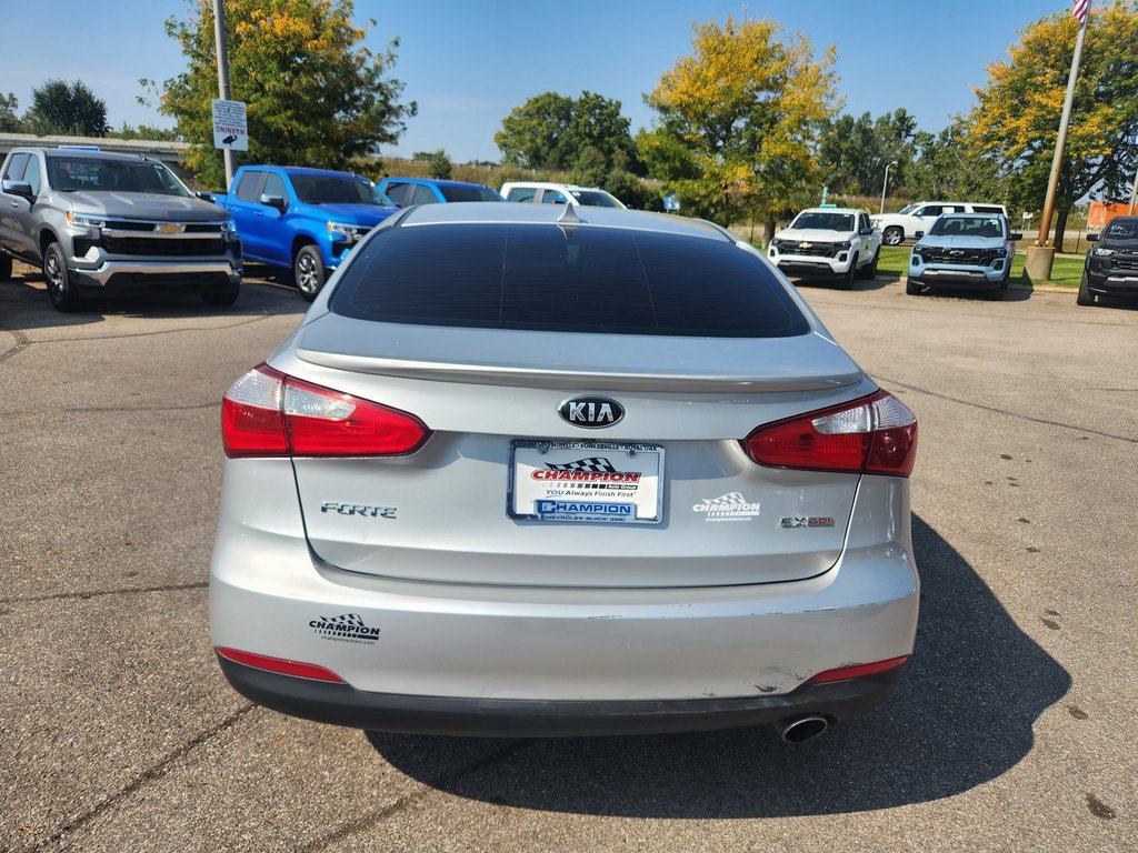 2016 Kia Forte EX photo 6