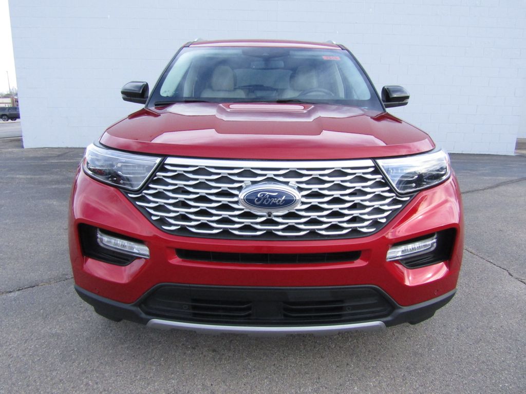 2022 Ford Explorer Platinum photo 2