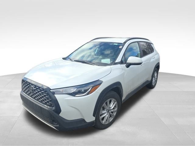 Used 2024 Toyota Corolla Cross LE with VIN 7MUCAABG3RV082350 for sale in Northfield, Minnesota