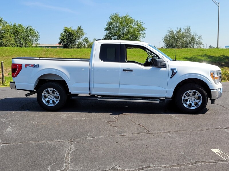 2022 Ford F-150 XLT photo 11