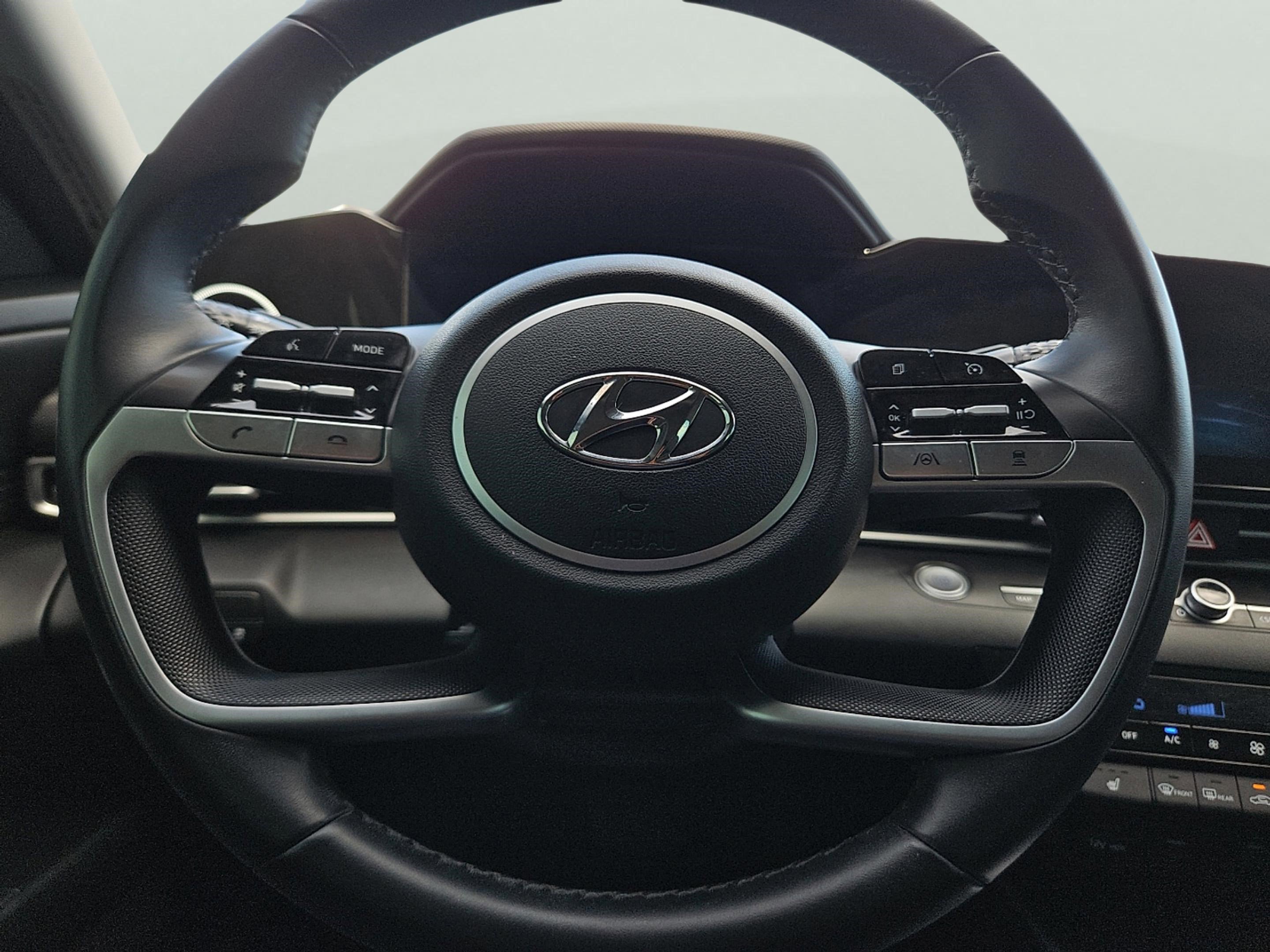 2023 Hyundai Elantra Limited photo 26