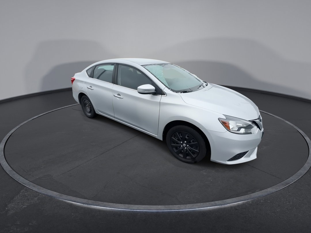 2019 Nissan Sentra S photo 2