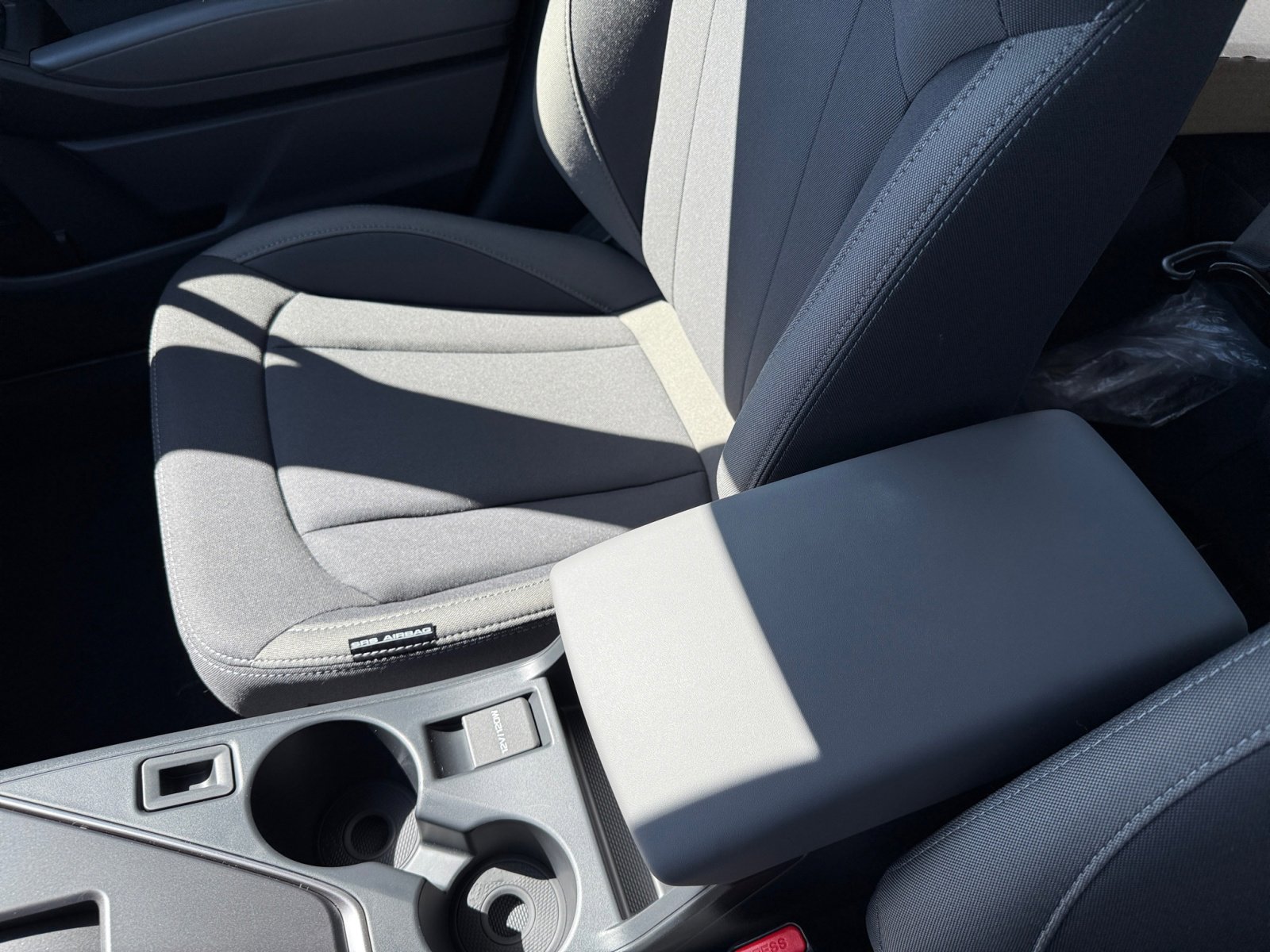 2025 Subaru Impreza Base photo 14